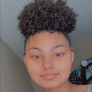 Meet your Posher, Jacquelyn